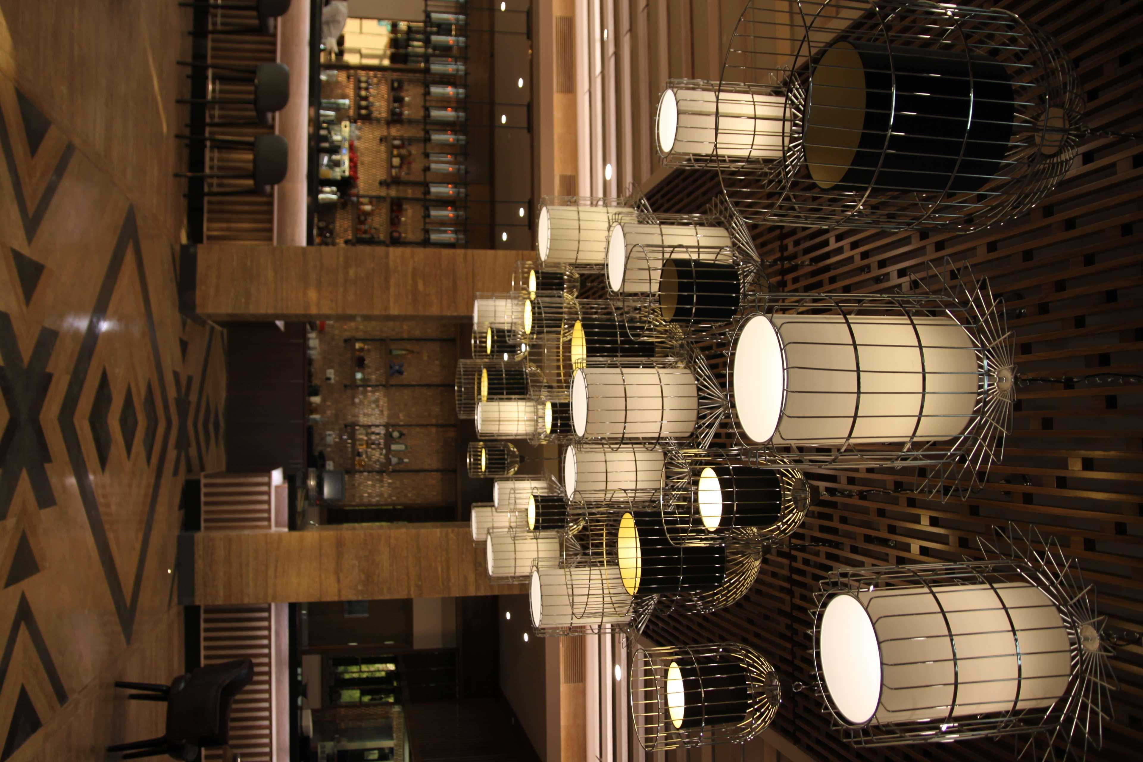 Radisson Blu Hotel Yerevan Bagian luar foto The interior of the hotel