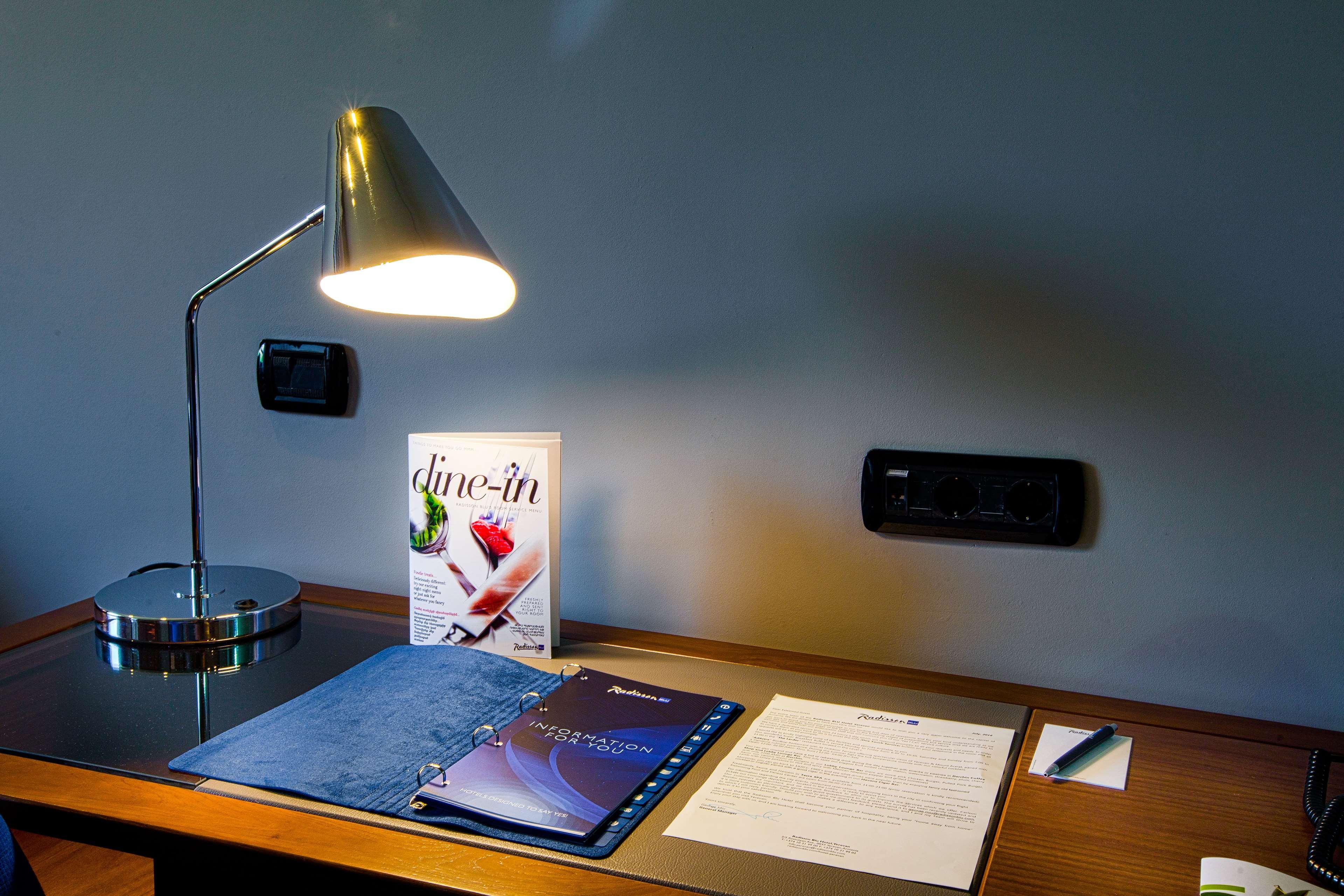 Radisson Blu Hotel Yerevan Bagian luar foto A desk lamp