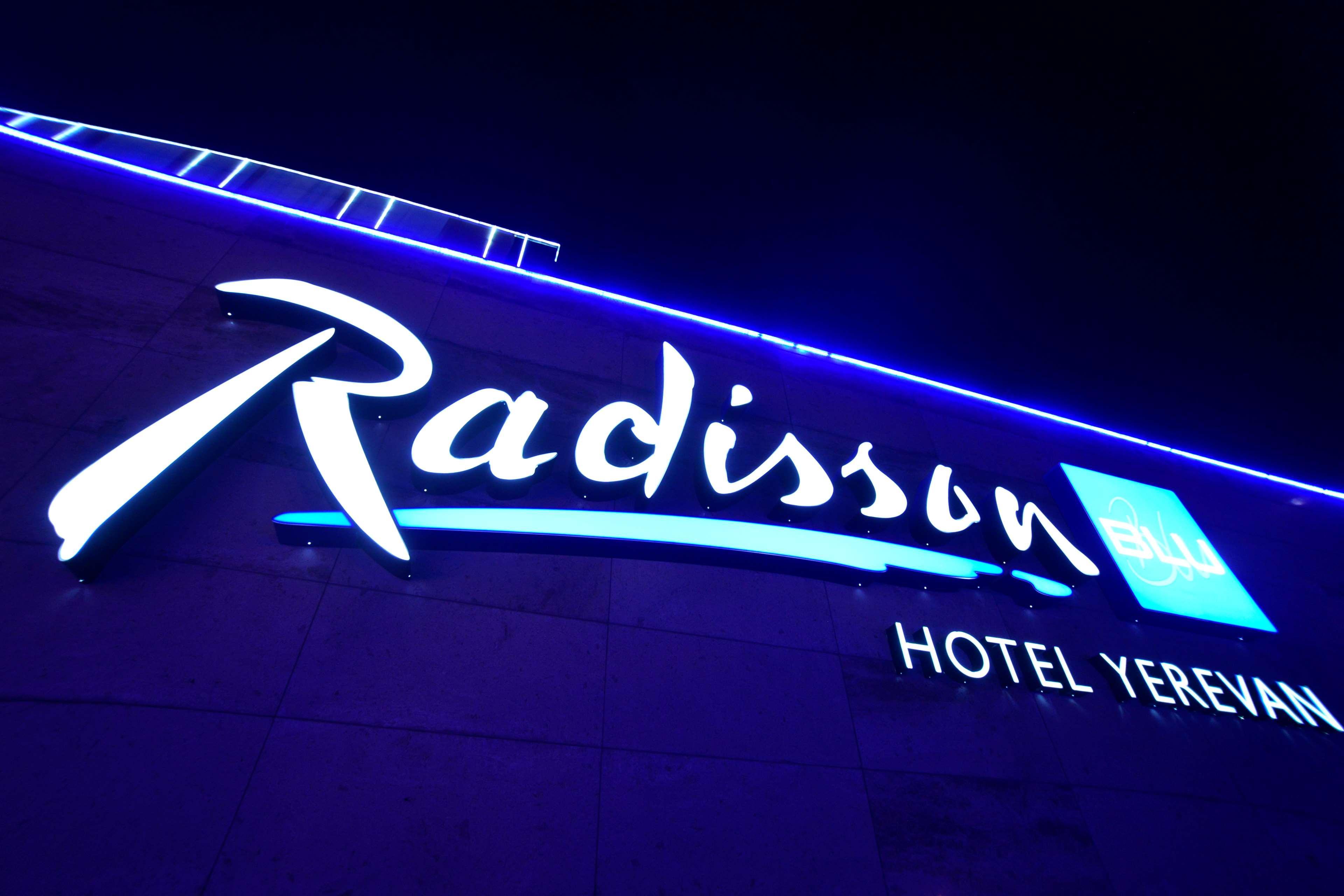 Radisson Blu Hotel Yerevan Bagian luar foto Radisson Hotel, Yerevan